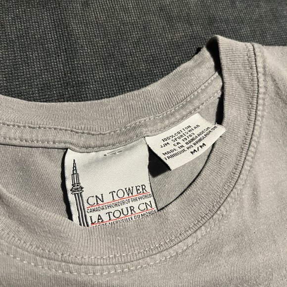 CN Tower Embroidered Grey Medium T (fits S) - Picture 3 of 5